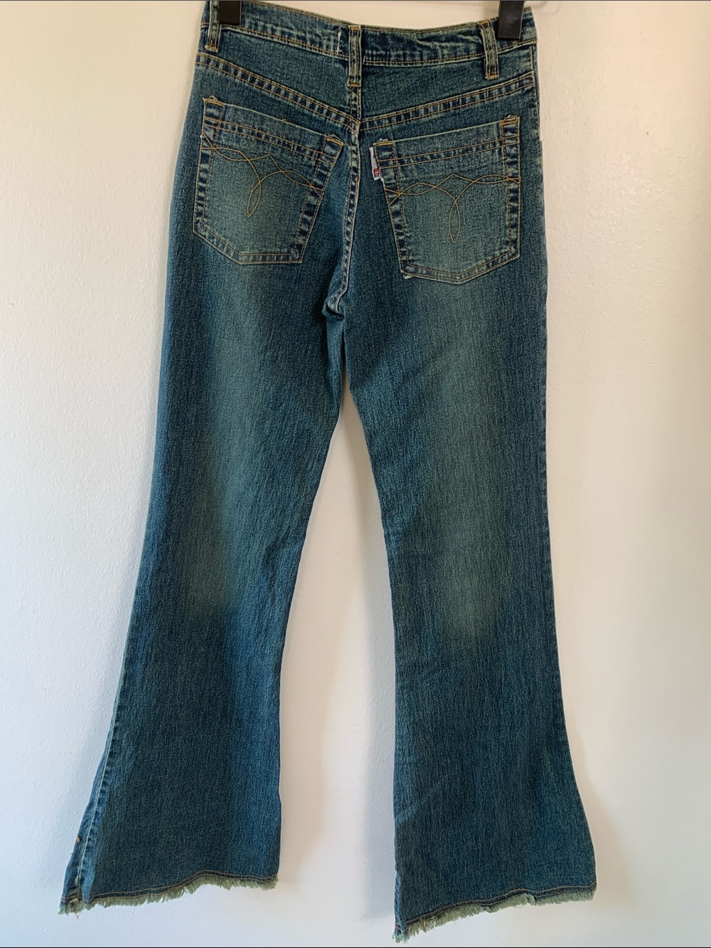 Moda Vintage Blue Denim Flare Jeans with Embroidered Hem Size 27 - Picture 4 of 14